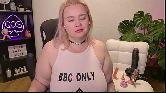 MargotGrey online show from June 20, 2026, 9:23 am