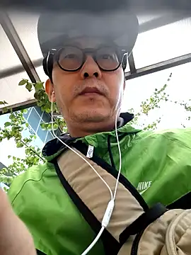 Ssk10N online show from October 11, 2025, 8:13 am