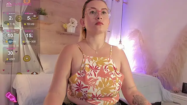 Snapshot of halaaa_1 chatting on January 22, 2025, 7:24 pm halaaa 1 online show from January 22, 2025, 7:24 pm