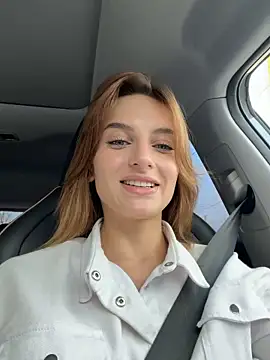 -AngelAri- online show from April 5, 2026, 9:17 am