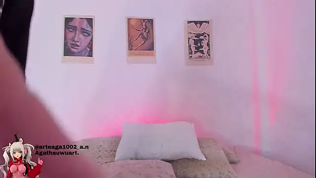 Snapshot of Moonlight1002 chatting on November 10, 2025, 6:34 am Moonlight1002 online show from November 10, 2025, 6:34 am