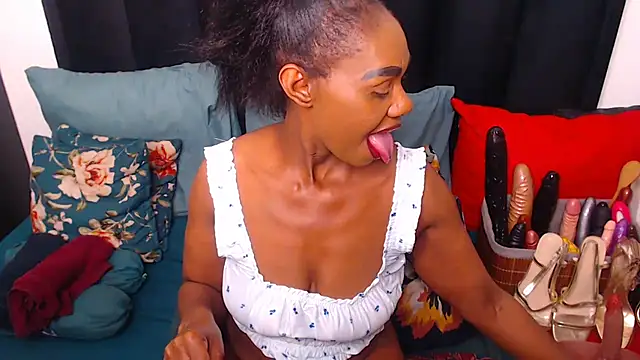 Snapshot of sexybootylicious chatting on October 17, 2025, 1:35 pm sexybootylicious online show from October 17, 2025, 1:35 pm