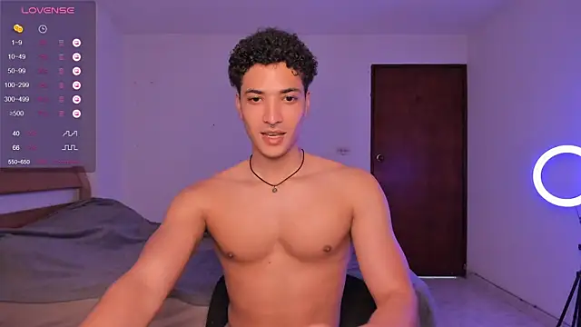 MitchellXD online show from January 2, 2025, 9:39 pm