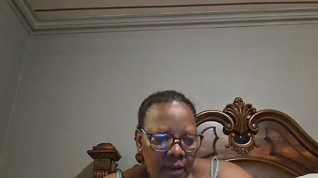Snapshot of SEXYBOOBSNASS chatting on January 4, 2025, 11:38 pm SEXYBOOBSNASS online show from January 4, 2025, 11:38 pm