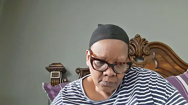 Snapshot of SEXYBOOBSNASS chatting on October 22, 2025, 4:24 am SEXYBOOBSNASS online show from October 22, 2025, 4:24 am