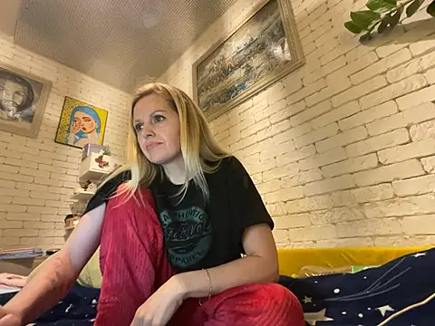 Angel girllovemy online show from February 8, 2025, 3:21 pm