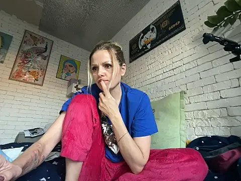 Angel girllovemy online show from February 13, 2025, 1:59 pm