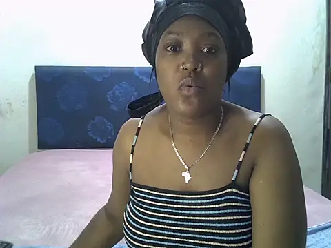 Snapshot of Spice202 chatting on October 2, 2025, 6:37 pm Spice202 online show from October 2, 2025, 6:37 pm