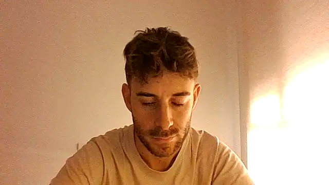 Snapshot of vargas90 chatting on November 4, 2025, 10:47 am vargas90 online show from November 4, 2025, 10:47 am