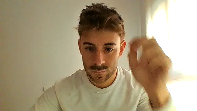 Snapshot of vargas90 chatting on November 21, 2025, 11:20 am vargas90 online show from November 21, 2025, 11:20 am