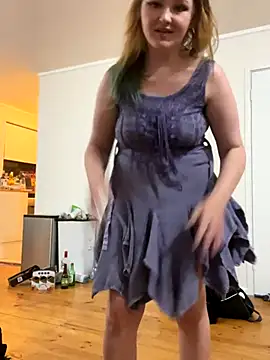 Snapshot of Demure_Whore chatting on October 28, 2025, 9:13 am Demure Whore online show from October 28, 2025, 9:13 am