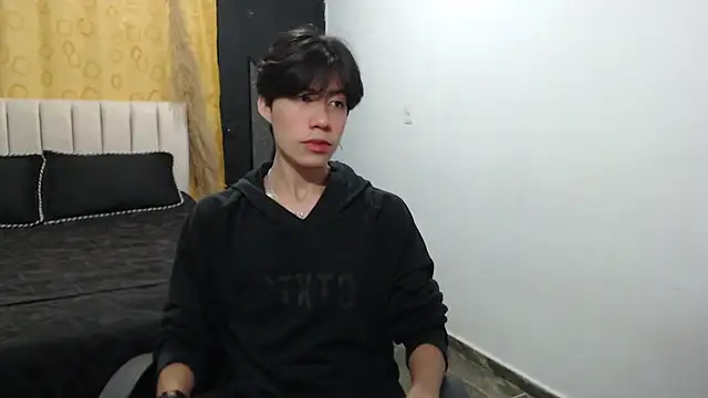 Elio-cam online show from December 12, 2024, 8:14 am