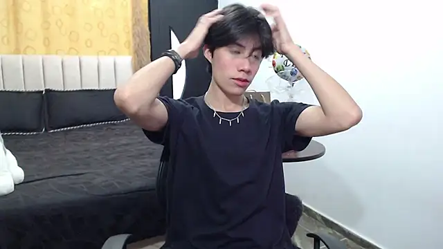 Elio-cam online show from January 4, 2025, 2:25 pm