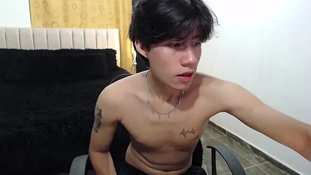 Elio-cam online show from March 20, 2025, 5:02 am