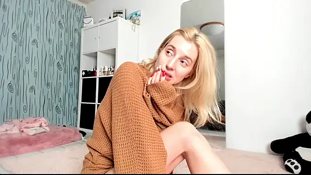 Snapshot of KenzieDawton chatting on January 9, 2025, 8:24 am KenzieDawton online show from January 9, 2025, 8:24 am