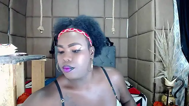 CatrinaGill online show from October 8, 2025, 10:51 pm