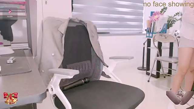 Shyn   online show from November 29, 2025, 4:59 am