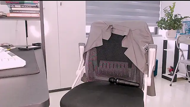 Shyn   online show from March 25, 2026, 5:02 am