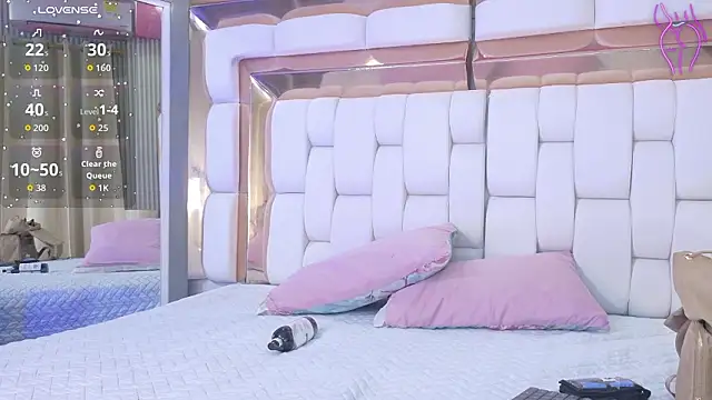 sexysistter online show from February 3, 2026, 12:10 pm