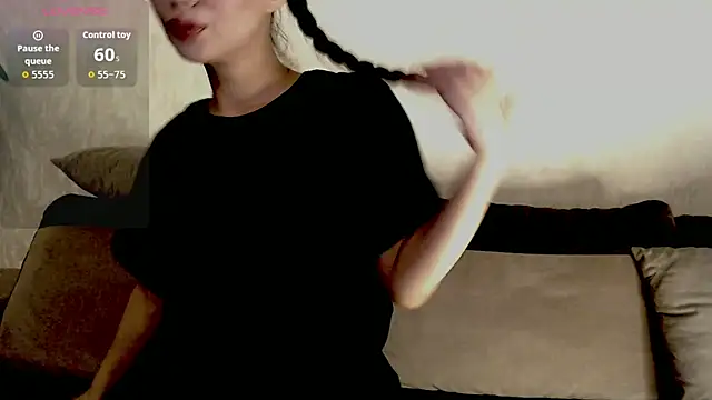 Snapshot of Iam_Luna chatting on February 7, 2026, 6:22 pm Iam Luna online show from February 7, 2026, 6:22 pm