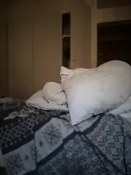 Snapshot of shehandme chatting on February 26, 2026, 8:24 am shehandme online show from February 26, 2026, 8:24 am