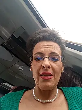 Snapshot of RebeccaNoble chatting on April 9, 2026, 6:19 am RebeccaNoble online show from April 9, 2026, 6:19 am