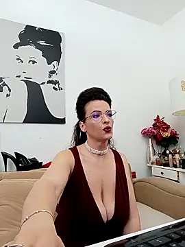 RebeccaNoble online show from May 8, 2026, 9:20 pm