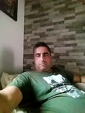 ADRIAN ADI40 online show from October 8, 2025, 7:28 am