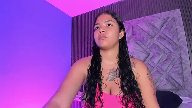 SophiaaStone online show from January 23, 2025, 11:48 am