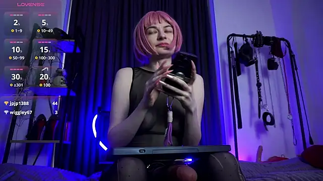 Snapshot of CyberXGoddess chatting on February 8, 2025, 6:33 am CyberXGoddess online show from February 8, 2025, 6:33 am