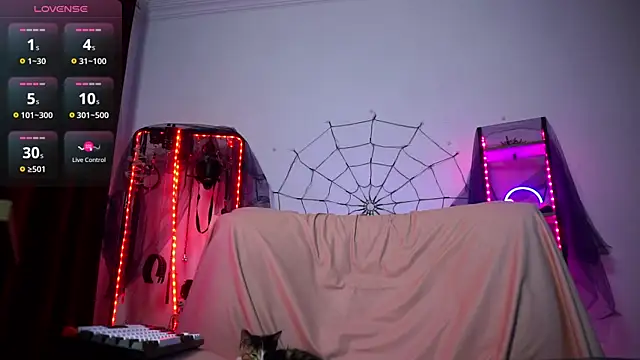 CyberXGoddess online show from November 13, 2025, 2:32 am