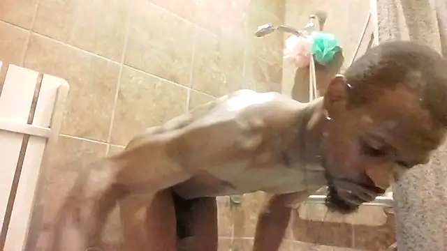 Snapshot of Maculine_Stayr chatting on October 19, 2025, 4:46 am Maculine Stayr online show from October 19, 2025, 4:46 am