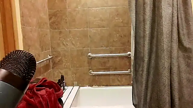 Snapshot of Maculine_Stayr chatting on October 25, 2025, 3:36 am Maculine Stayr online show from October 25, 2025, 3:36 am