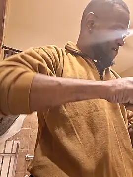 Snapshot of Maculine_Stayr chatting on February 24, 2026, 1:03 am Maculine Stayr online show from February 24, 2026, 1:03 am