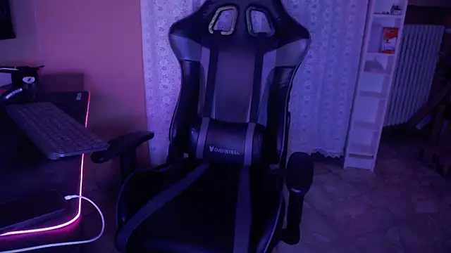 fernan redsxxx online show from December 12, 2024, 10:52 pm