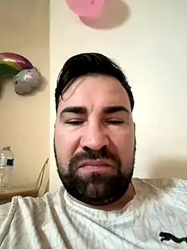 Miguelpm04 online show from November 13, 2025, 8:57 am