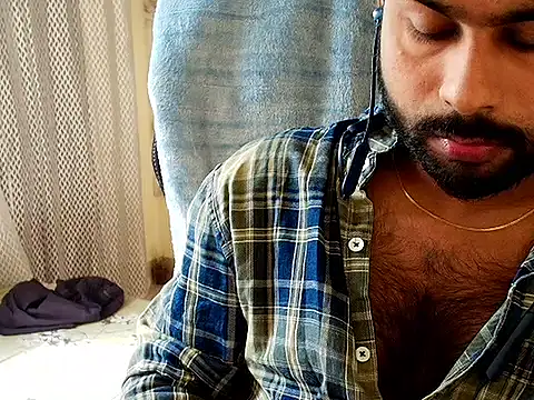 SHENOY3 online show from November 5, 2025, 4:12 am