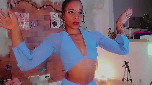 Snapshot of kelly_thomson chatting on January 21, 2025, 9:46 pm kelly thomson online show from January 21, 2025, 9:46 pm