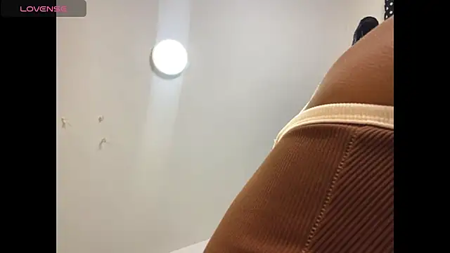 Snapshot of kelly_thomson chatting on January 31, 2025, 12:51 pm kelly thomson online show from January 31, 2025, 12:51 pm