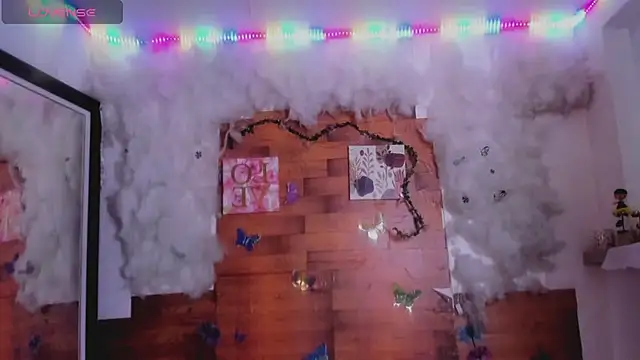 Snapshot of kelly_thomson chatting on February 5, 2025, 3:55 am kelly thomson online show from February 5, 2025, 3:55 am