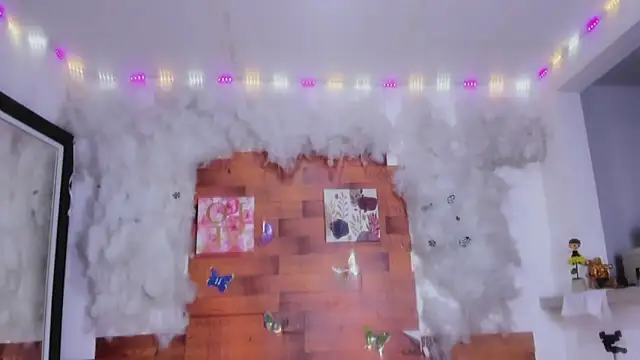 Snapshot of kelly_thomson chatting on February 19, 2025, 10:31 pm kelly thomson online show from February 19, 2025, 10:31 pm