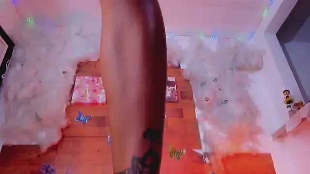 Snapshot of kelly_thomson chatting on February 26, 2025, 9:05 pm kelly thomson online show from February 26, 2025, 9:05 pm