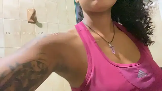 Snapshot of kelly_thomson chatting on September 10, 2025, 10:21 pm kelly thomson online show from September 10, 2025, 10:21 pm