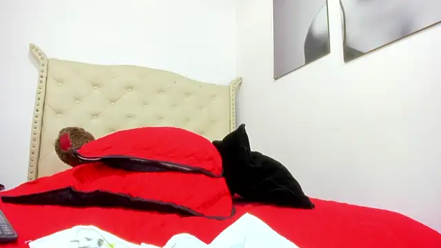 Snapshot of izzy_cum chatting on January 11, 2025, 7:27 pm izzy cum online show from January 11, 2025, 7:27 pm