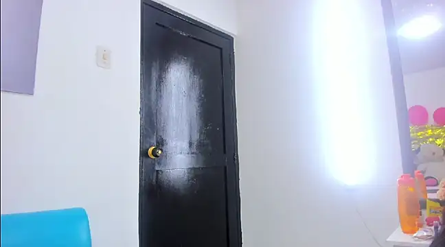 Snapshot of izzy_cum chatting on January 29, 2025, 10:01 pm izzy cum online show from January 29, 2025, 10:01 pm