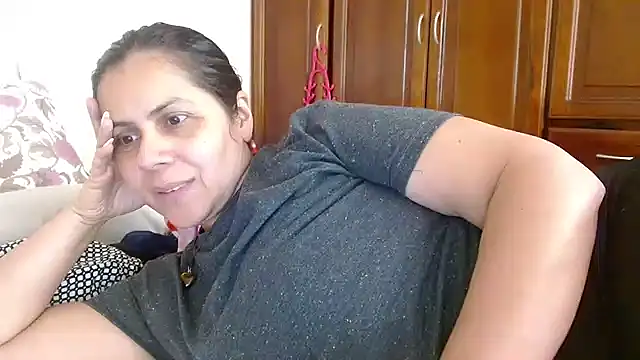Snapshot of Sara_Brandon chatting on September 17, 2025, 6:31 pm Sara Brandon online show from September 17, 2025, 6:31 pm
