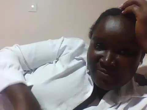 Snapshot of queen_aria19 chatting on January 8, 2026, 6:32 pm queen aria19 online show from January 8, 2026, 6:32 pm