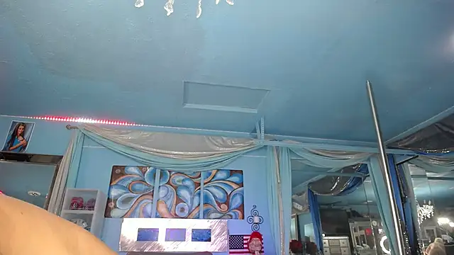 Snapshot of ADRIANNA_FOX chatting on September 14, 2025, 8:24 am ADRIANNA FOX online show from September 14, 2025, 8:24 am