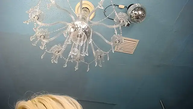 ADRIANNA FOX online show from October 19, 2025, 7:14 pm