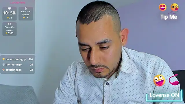 jhonyalzate2 online show from January 16, 2025, 4:07 am